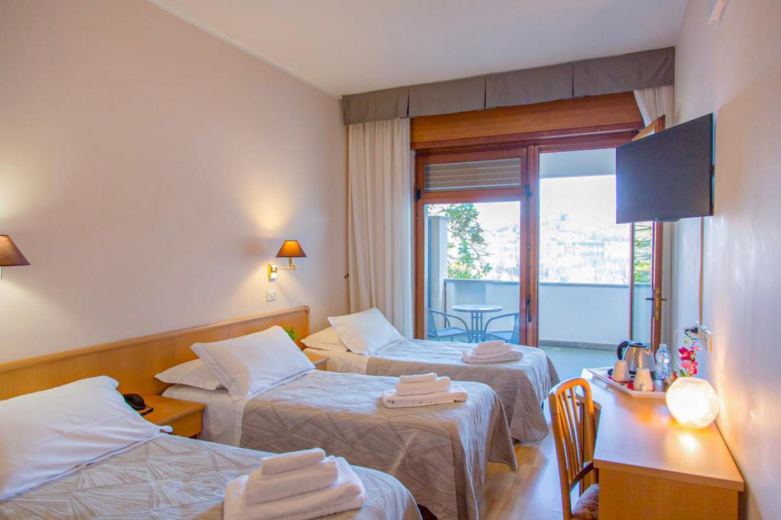 Hotel Chalet Del Lago Avigliana Kültér fotó