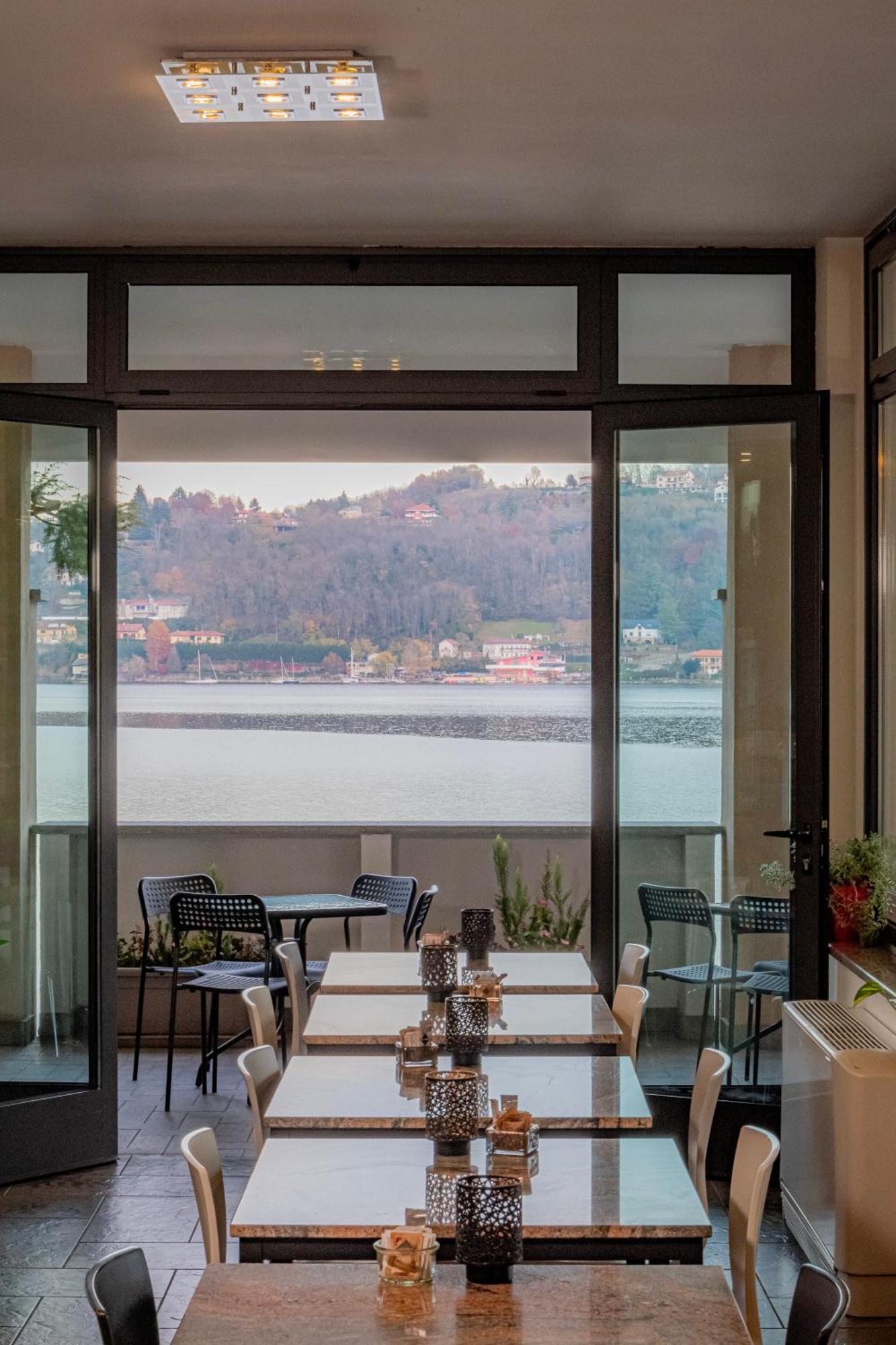 Hotel Chalet Del Lago Avigliana Kültér fotó