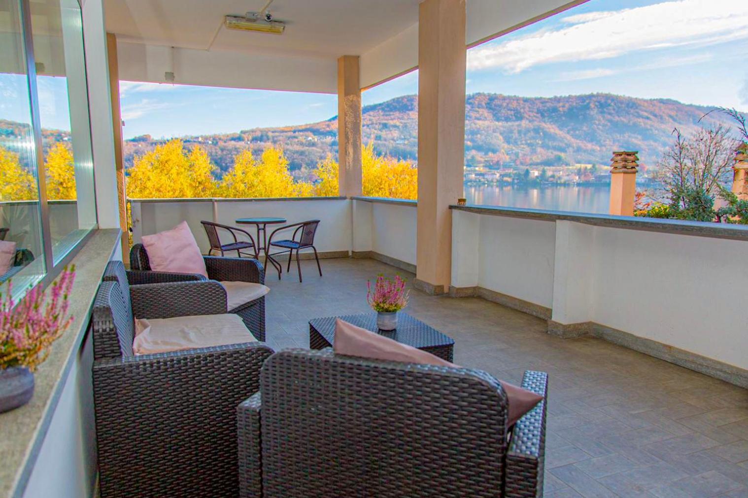 Hotel Chalet Del Lago Avigliana Kültér fotó